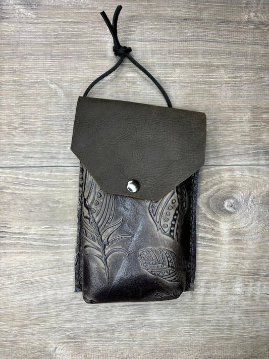 Saddle pouch - feathers