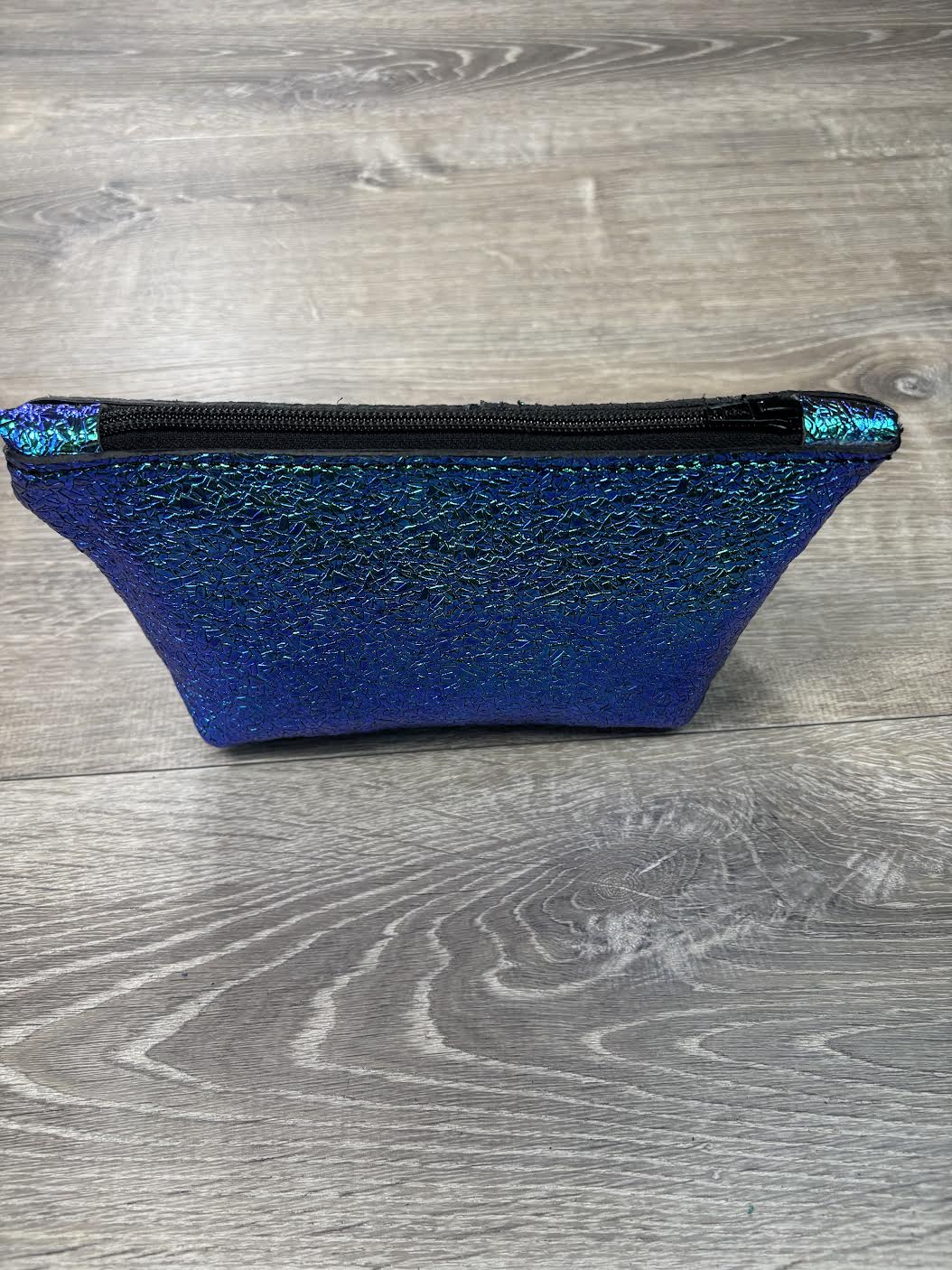 Cosmetic bag shattered transition