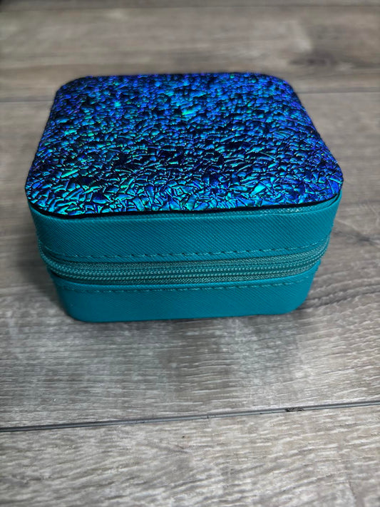 Jewelry Box - transition shattered