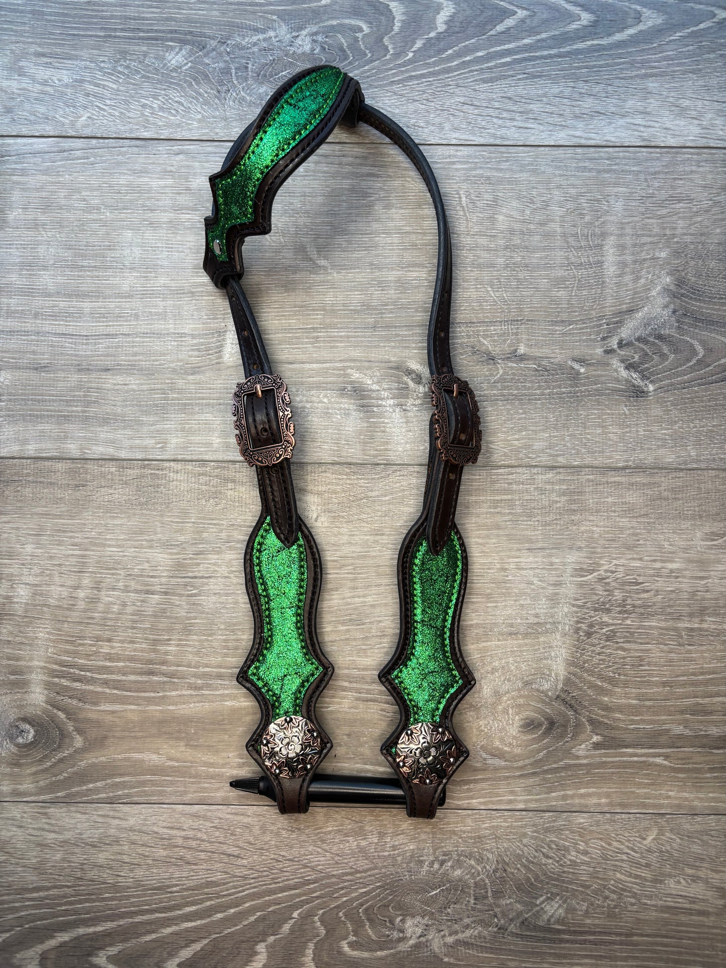 Regal green tack set