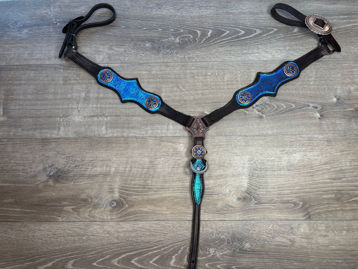 Regal transition pebble tack set