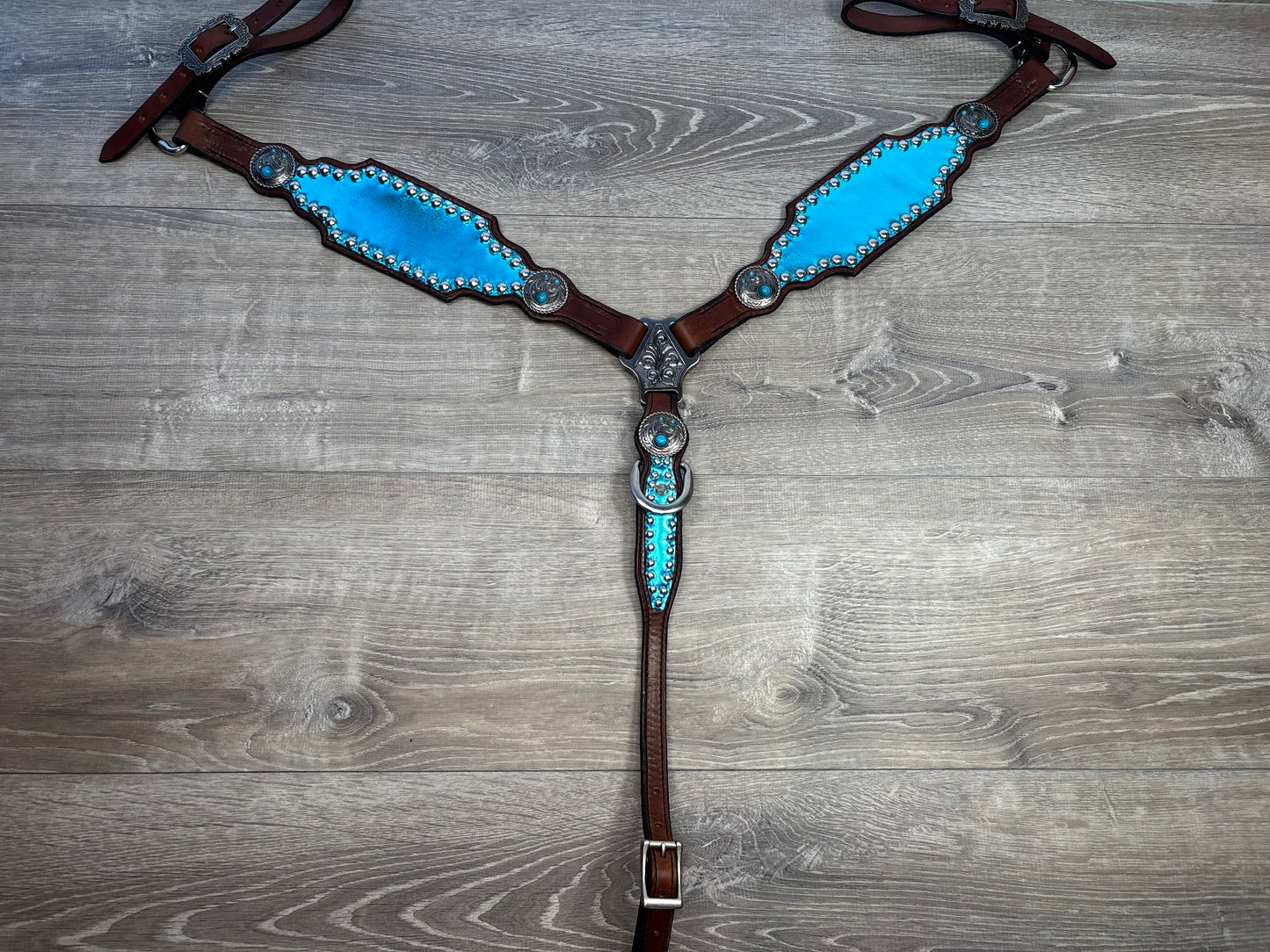 Metallic turquoise headstall and breastcollar set