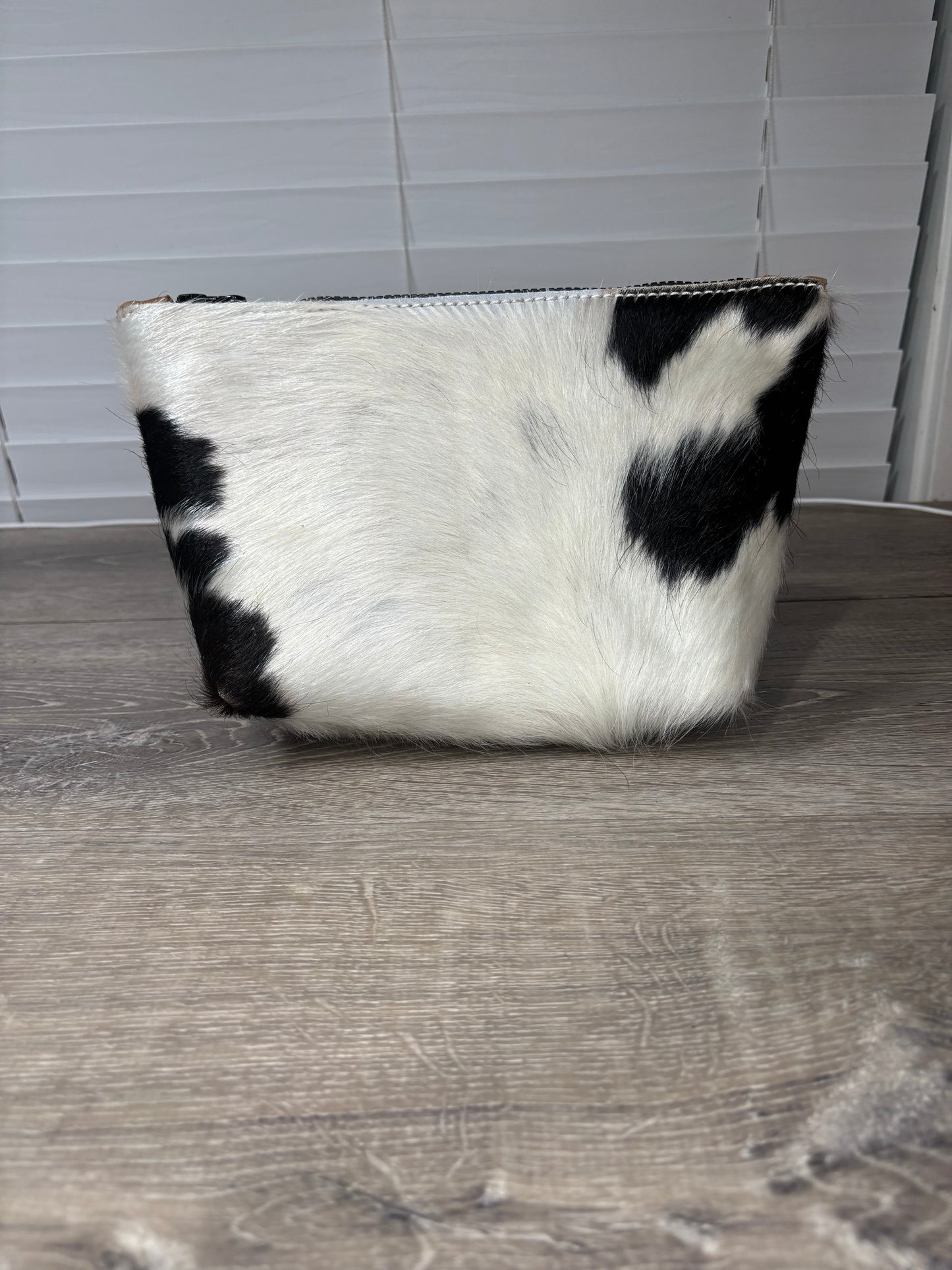 Big cosmetic bag black and white hair on hide