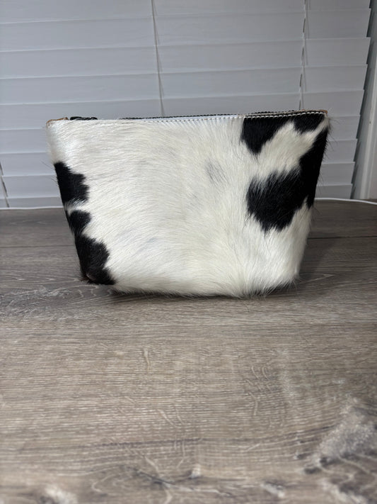 Big cosmetic bag black and white hair on hide