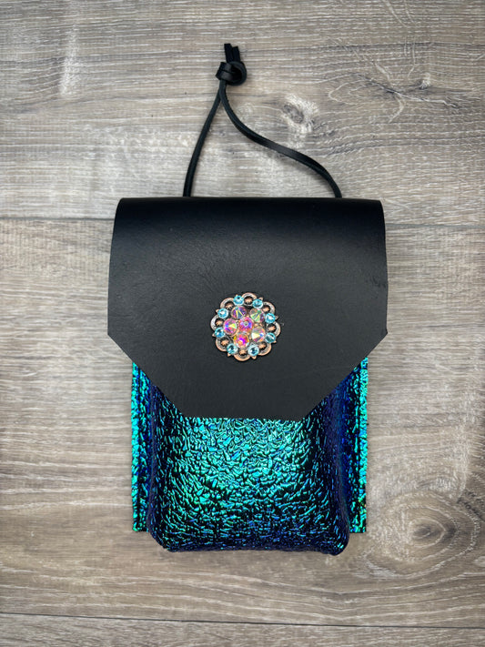 Saddle pouch- shatter transition