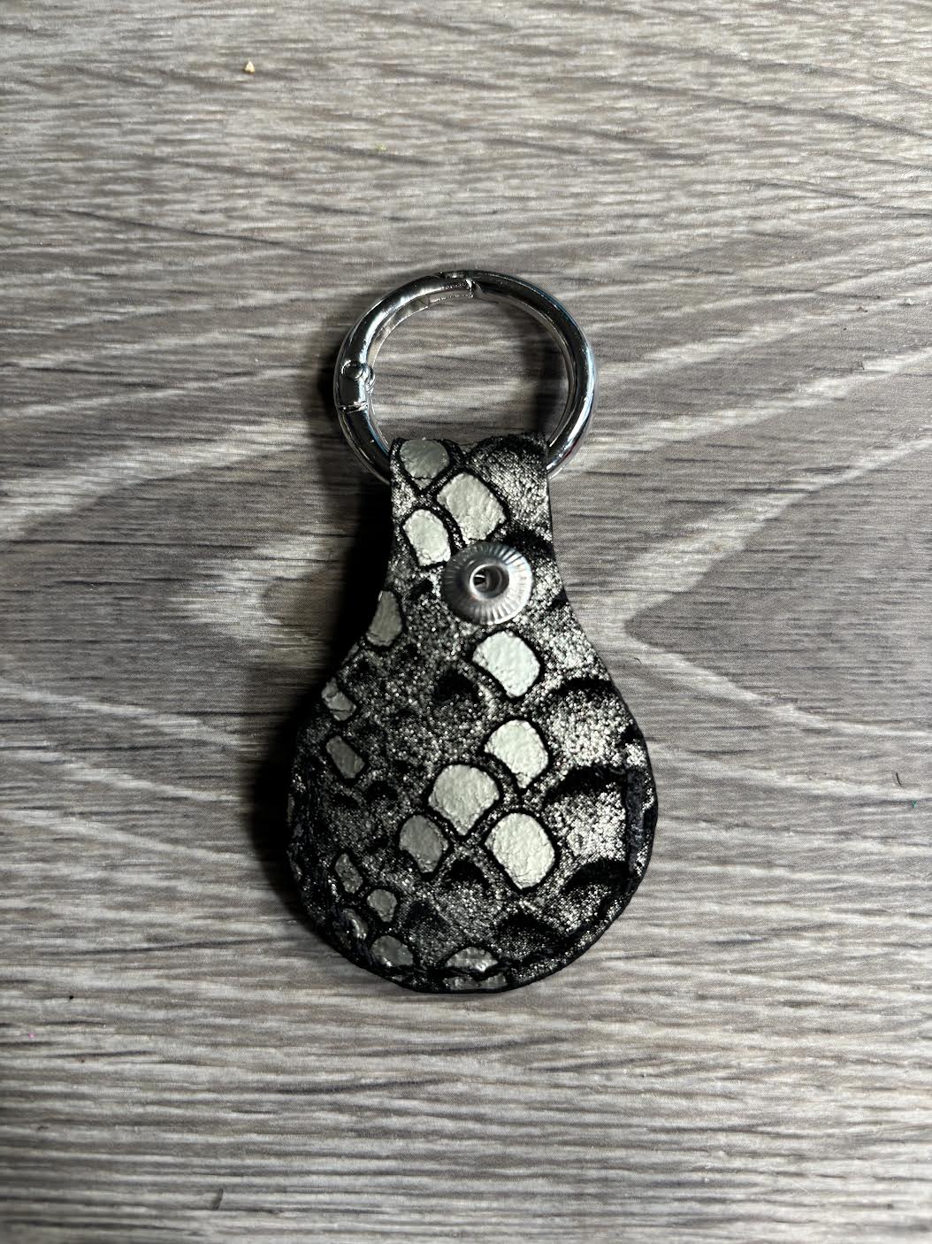 AirTag holder