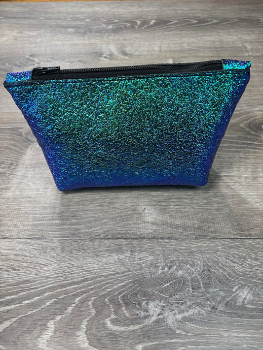 Cosmetic bag shattered transition