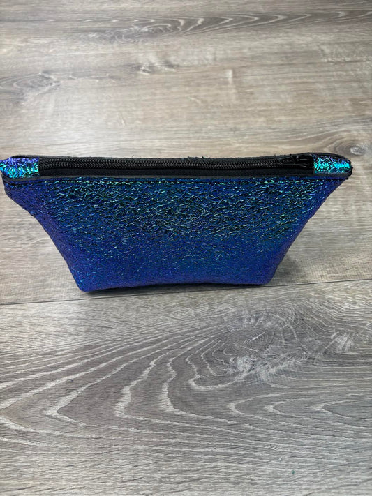 Cosmetic bag shattered transition
