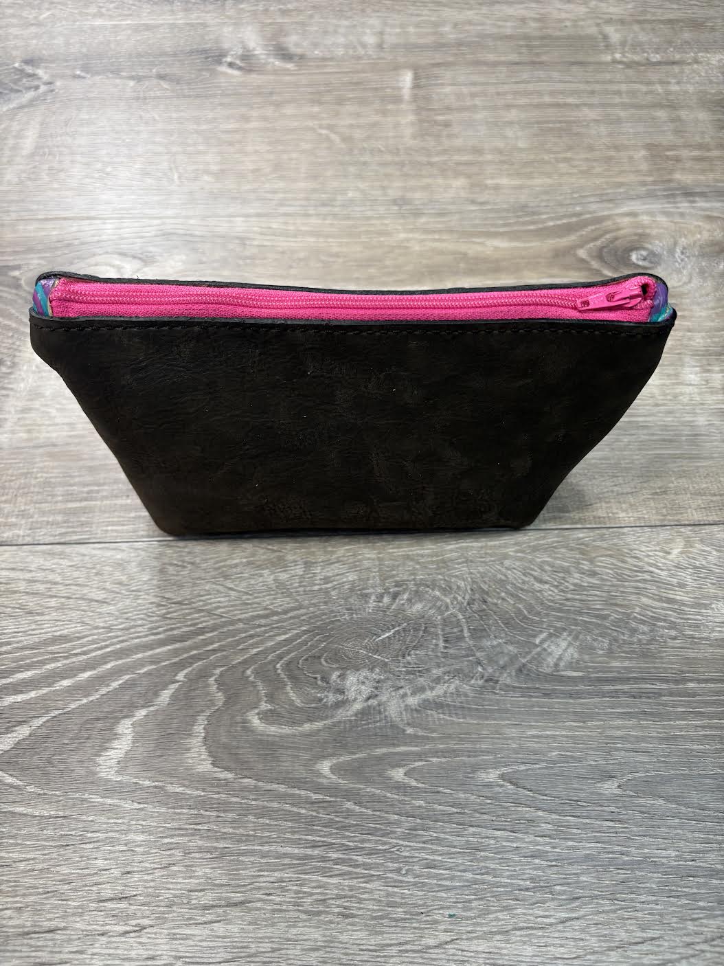 Cosmetic bag bits
