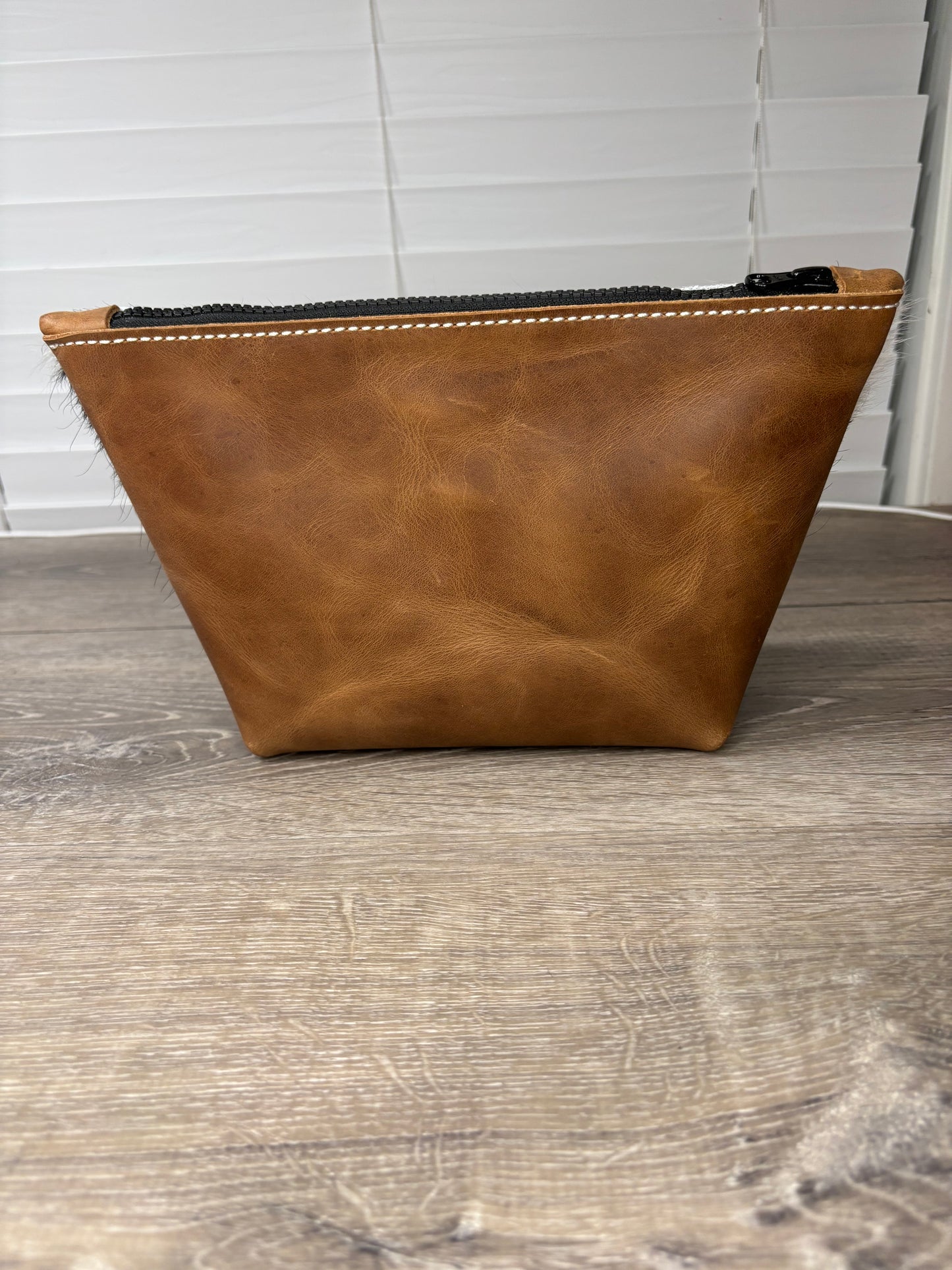 Big cosmetic bag black and white hair on hide