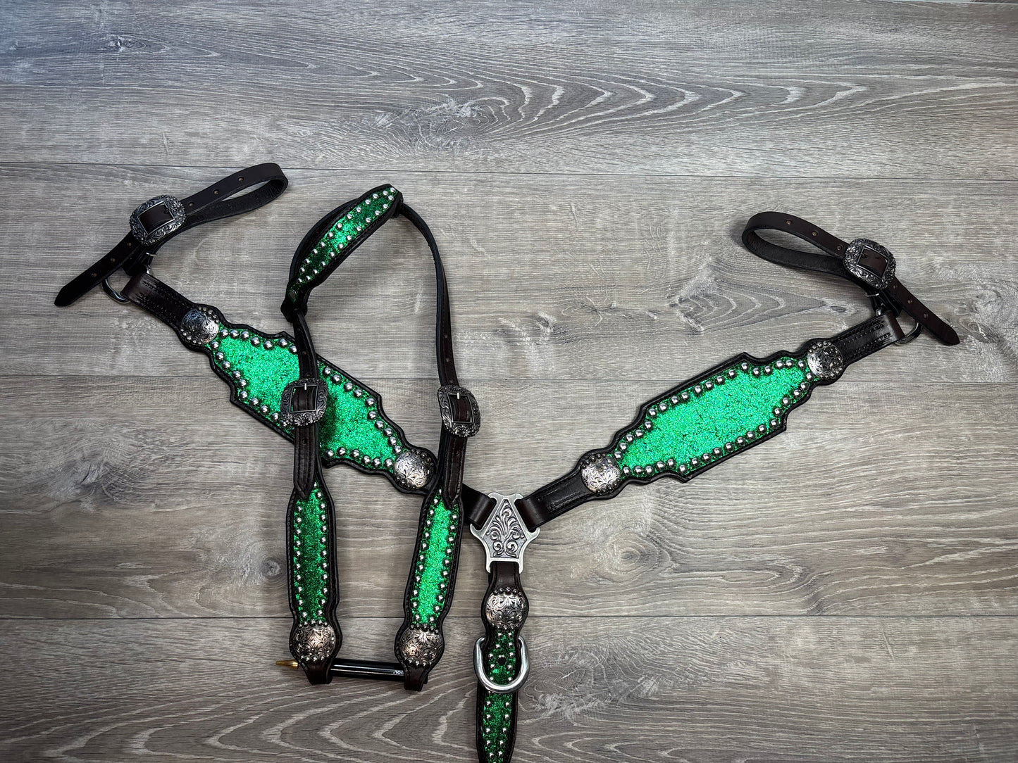 Premier green tack set